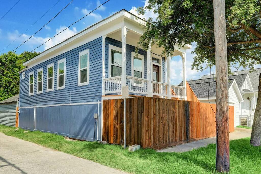 גלווסטון Renovated Beach Bungalow! מראה חיצוני תמונה