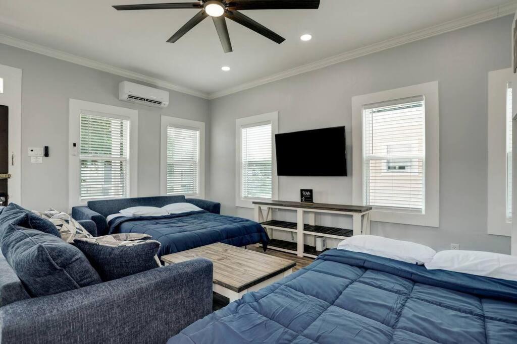 גלווסטון Renovated Beach Bungalow! מראה חיצוני תמונה